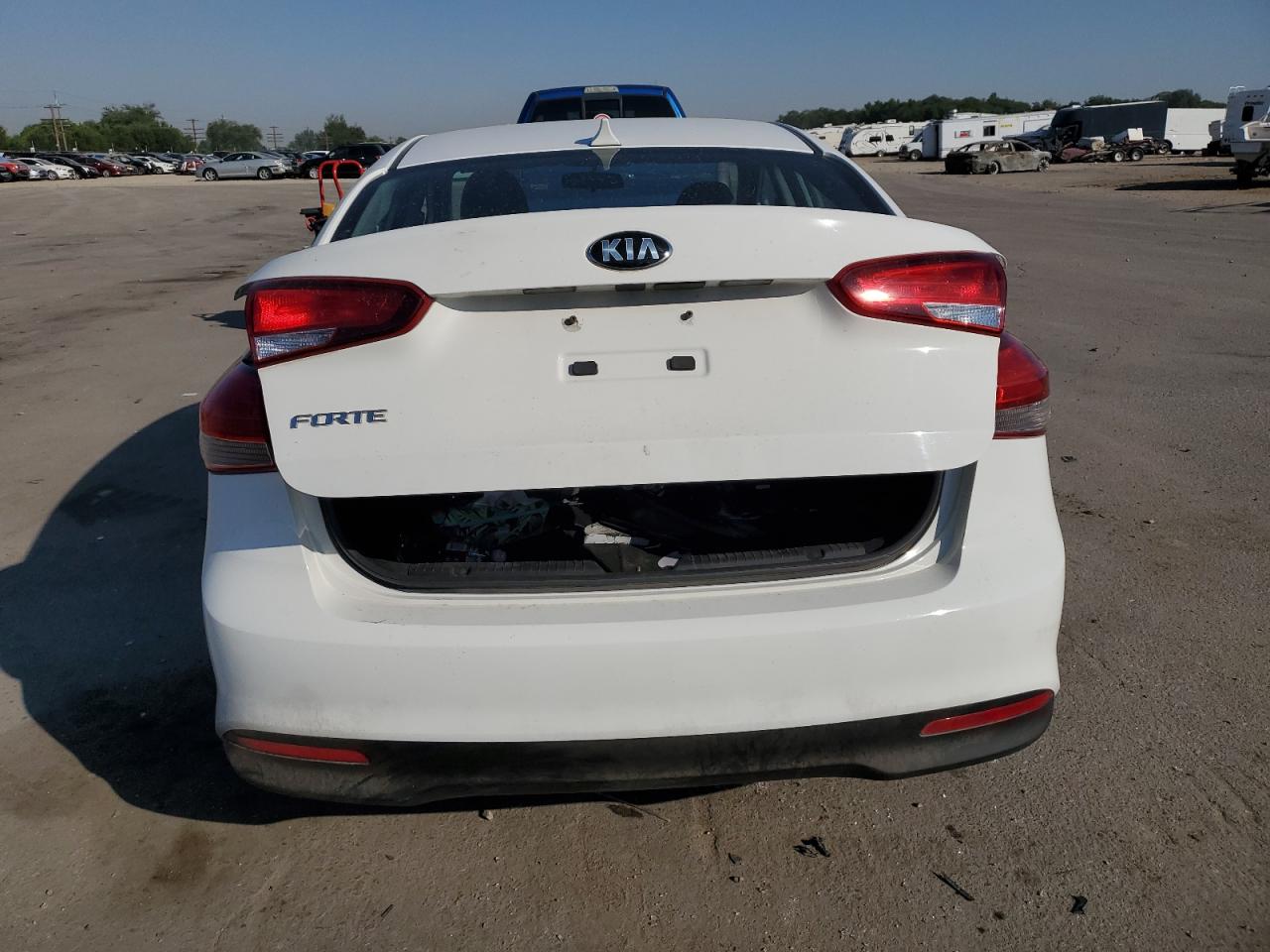 2017 Kia Forte Lx VIN: 3KPFK4A74HE048840 Lot: 61503584