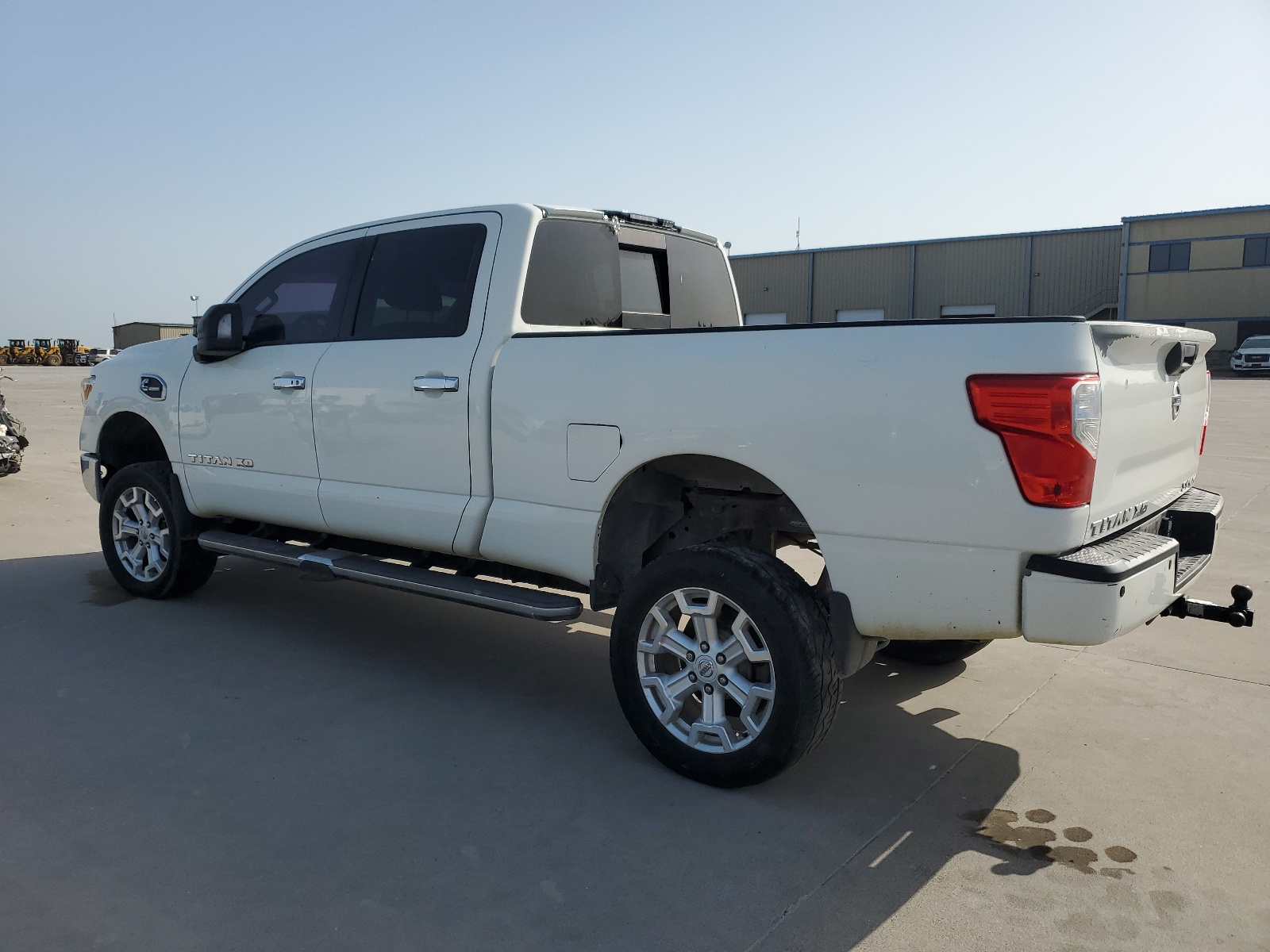 2017 Nissan Titan Xd Sl vin: 1N6BA1F41HN562040