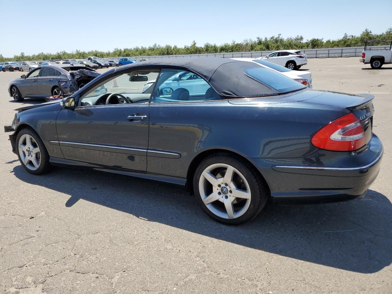 2005 Mercedes-Benz Clk 500 VIN: WDBTK75GX5T035459 Lot: 64657334