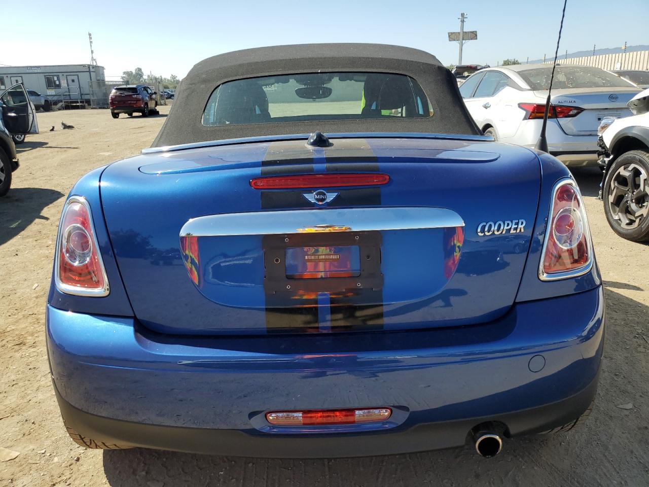 2015 Mini Cooper Roadster VIN: WMWSY1C56FT626056 Lot: 62042764