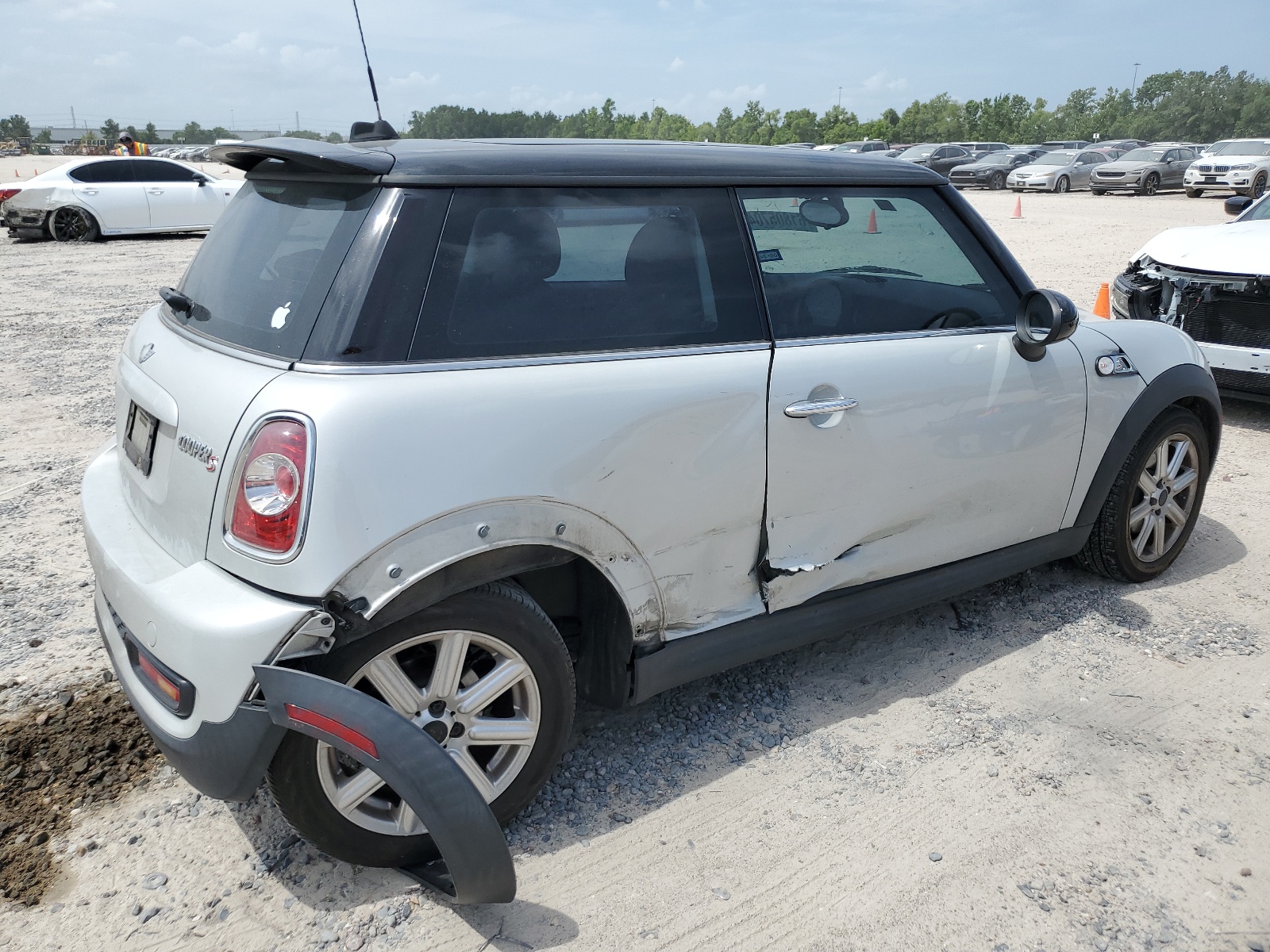 WMWSV3C53BTY15620 2011 Mini Cooper S