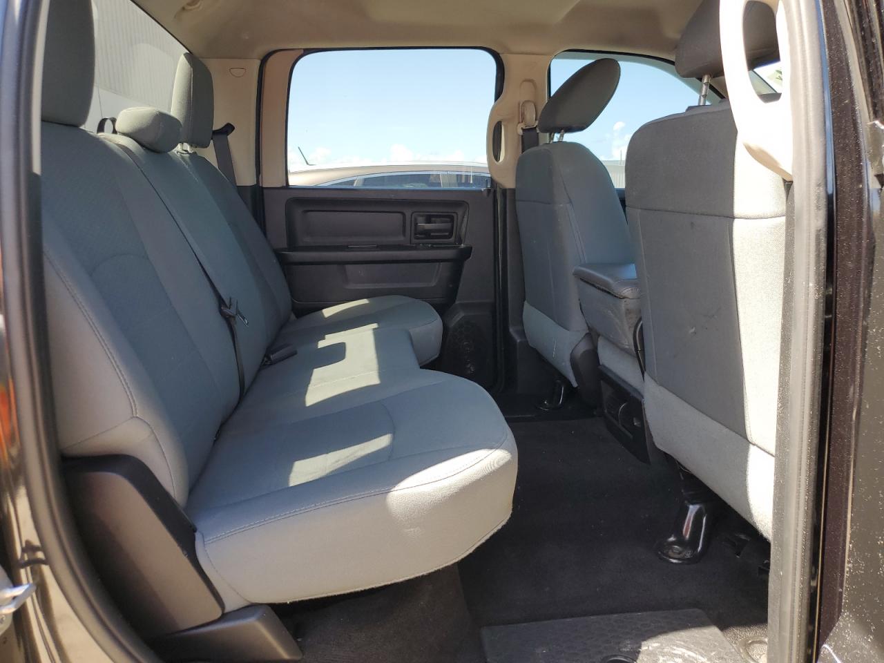 2015 Ram 1500 St VIN: 1C6RR7KT4FS635904 Lot: 62440574