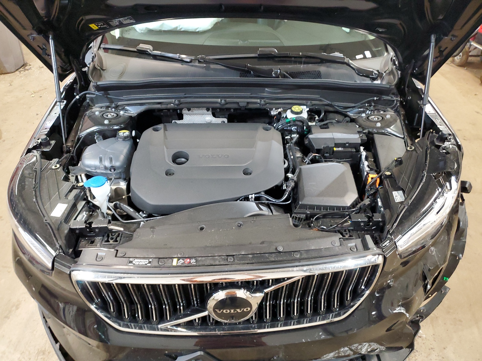 YV4L12UE0R2332871 2024 Volvo Xc40 Plus