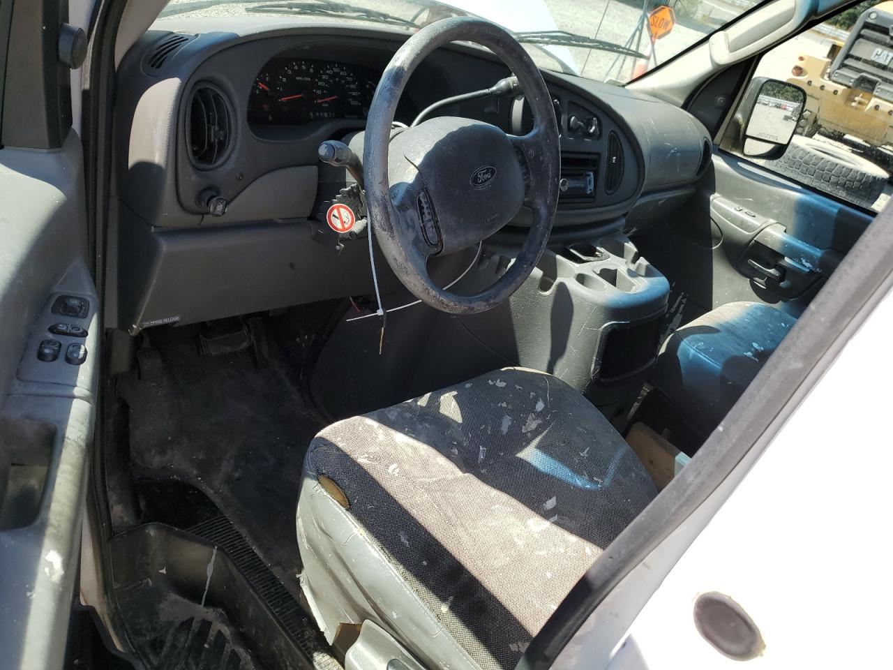 2004 Ford Econoline E350 Super Duty Van VIN: 1FTSE34L14HA44354 Lot: 61835724