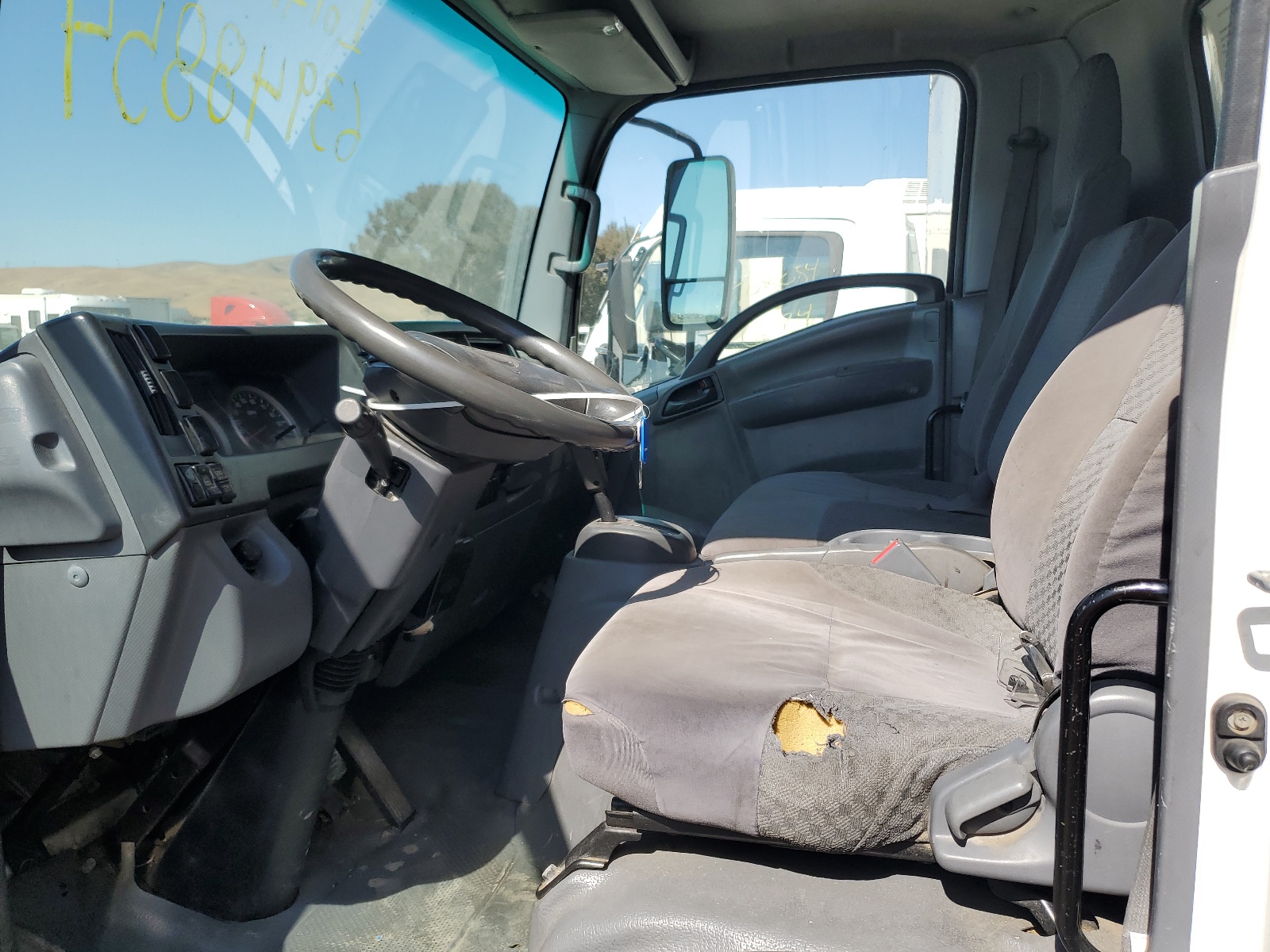 JALE5W162C7300971 2012 Isuzu Nrr