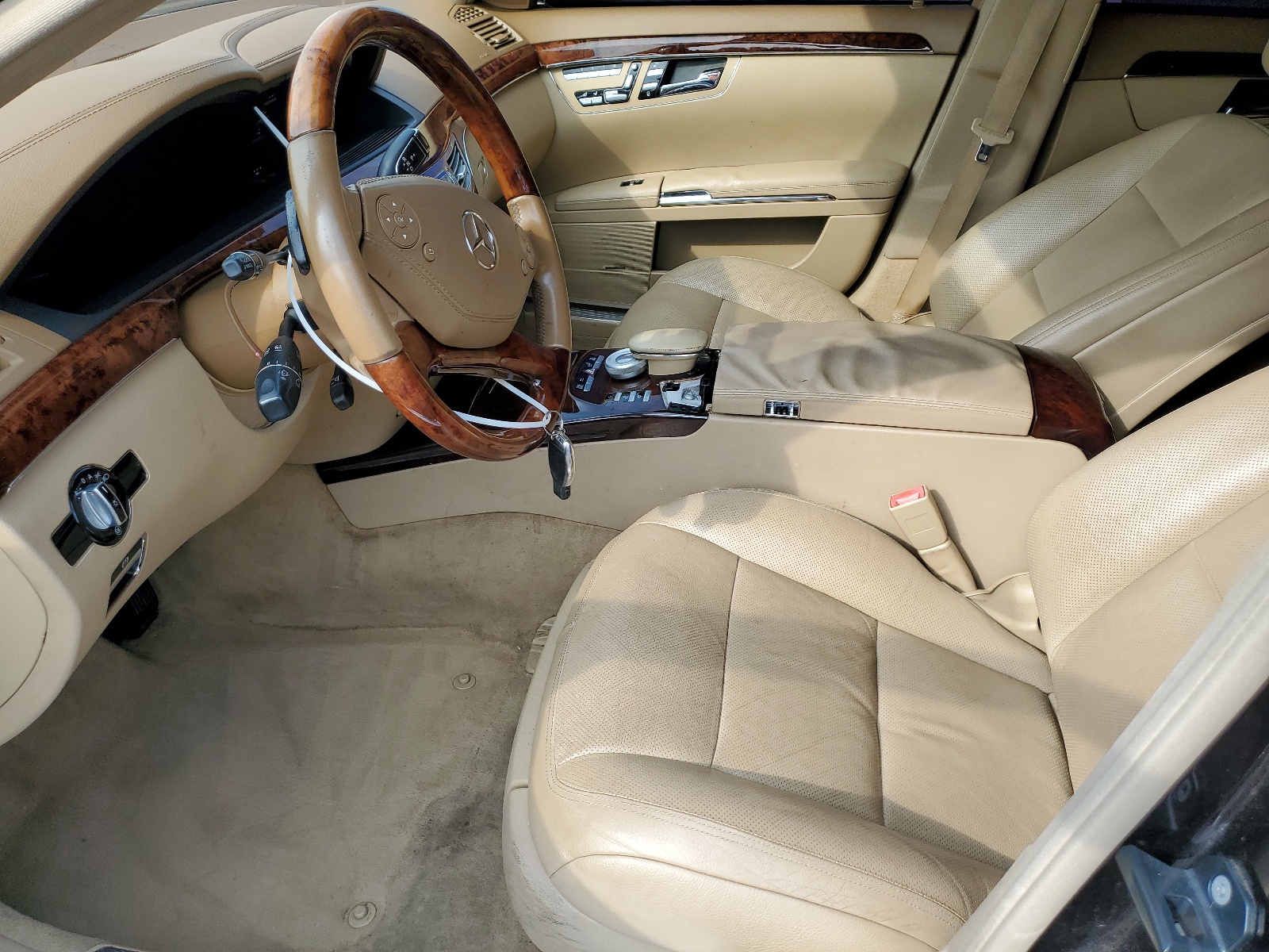 WDDNG7DB6CA420565 2012 Mercedes-Benz S 550