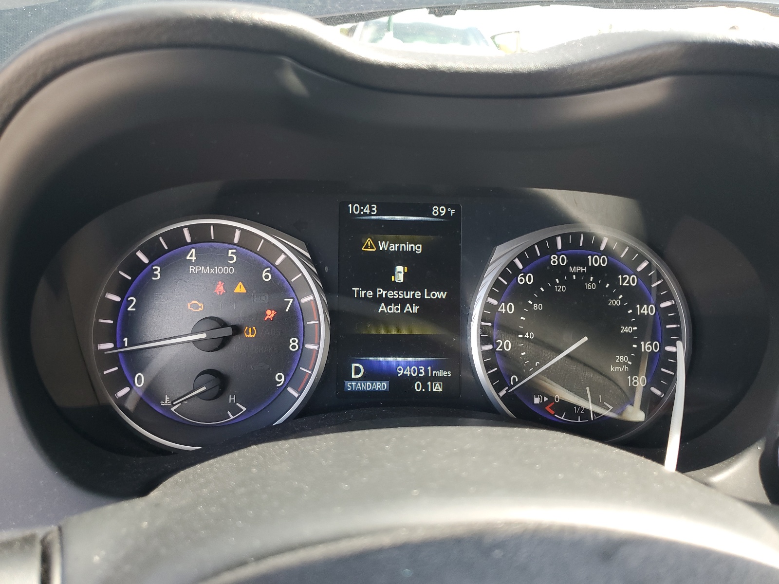 JN1EV7EK8HM364541 2017 Infiniti Q60 Premium