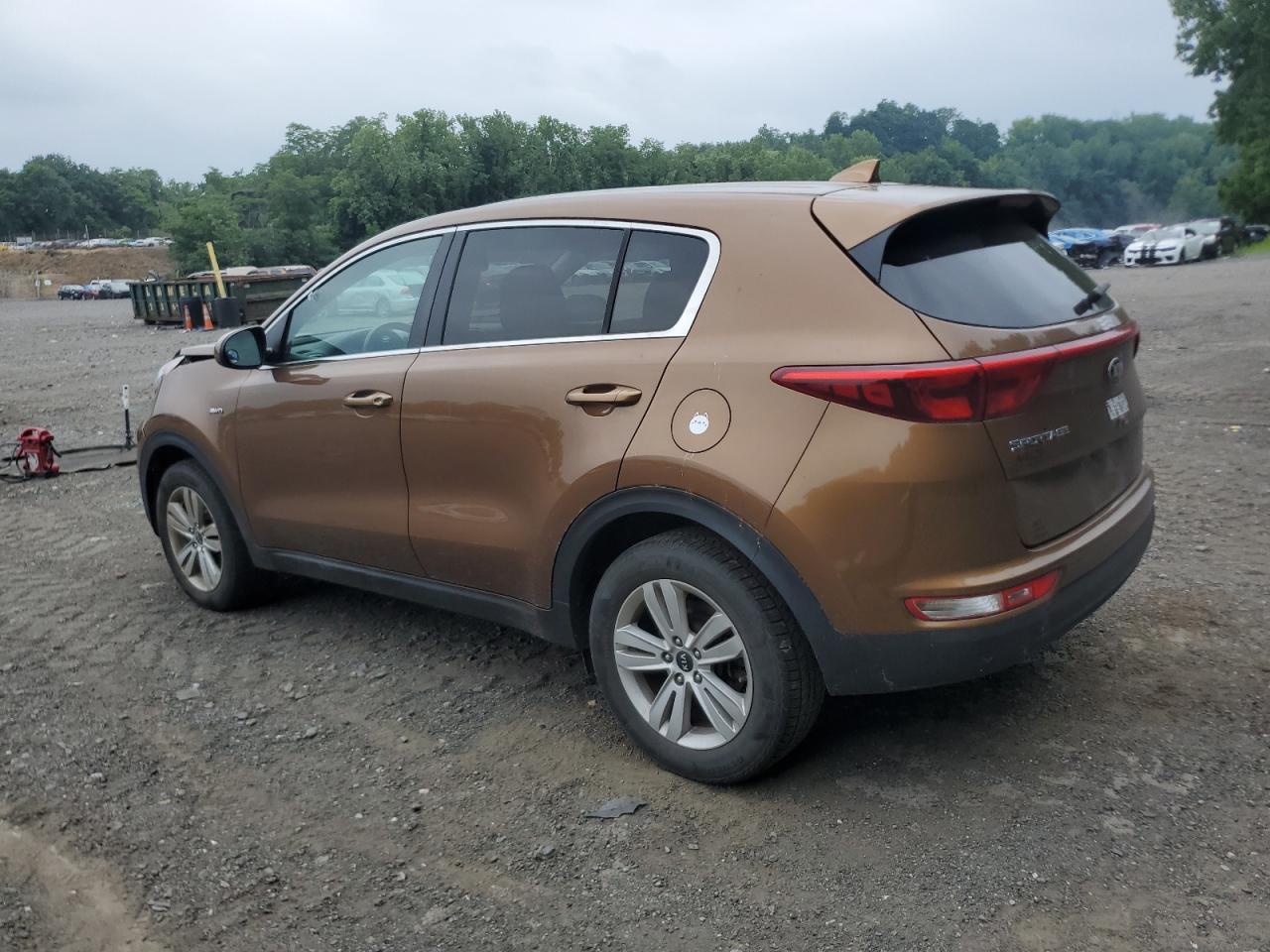 VIN KNDPMCAC6J7354370 2018 KIA SPORTAGE no.2