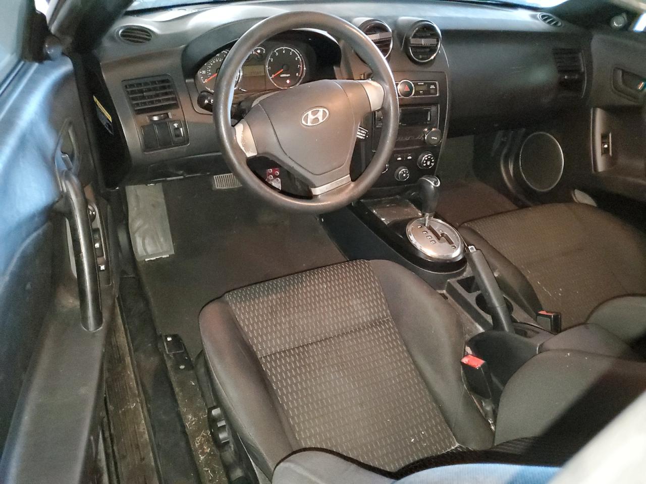 2008 Hyundai Tiburon Gs VIN: KMHHM66DX8U266646 Lot: 64029374