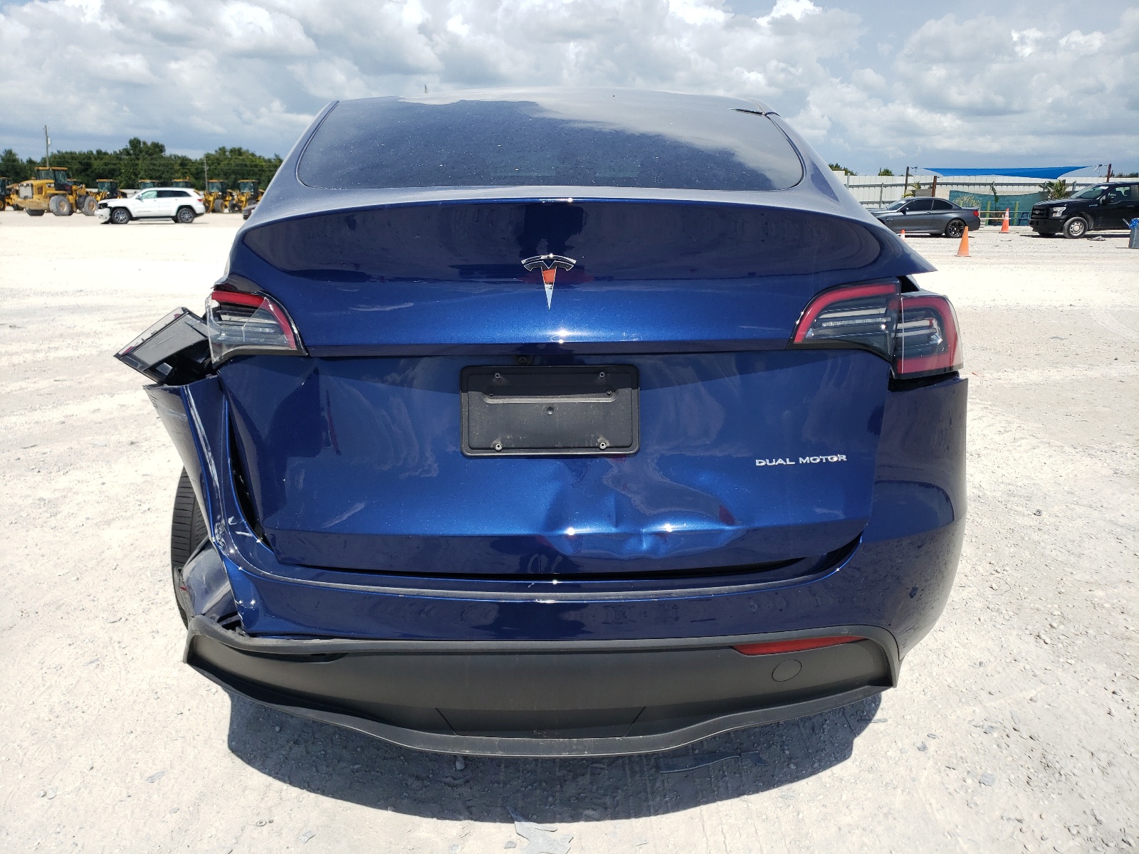 7SAYGDEE4PA150506 2023 Tesla Model Y