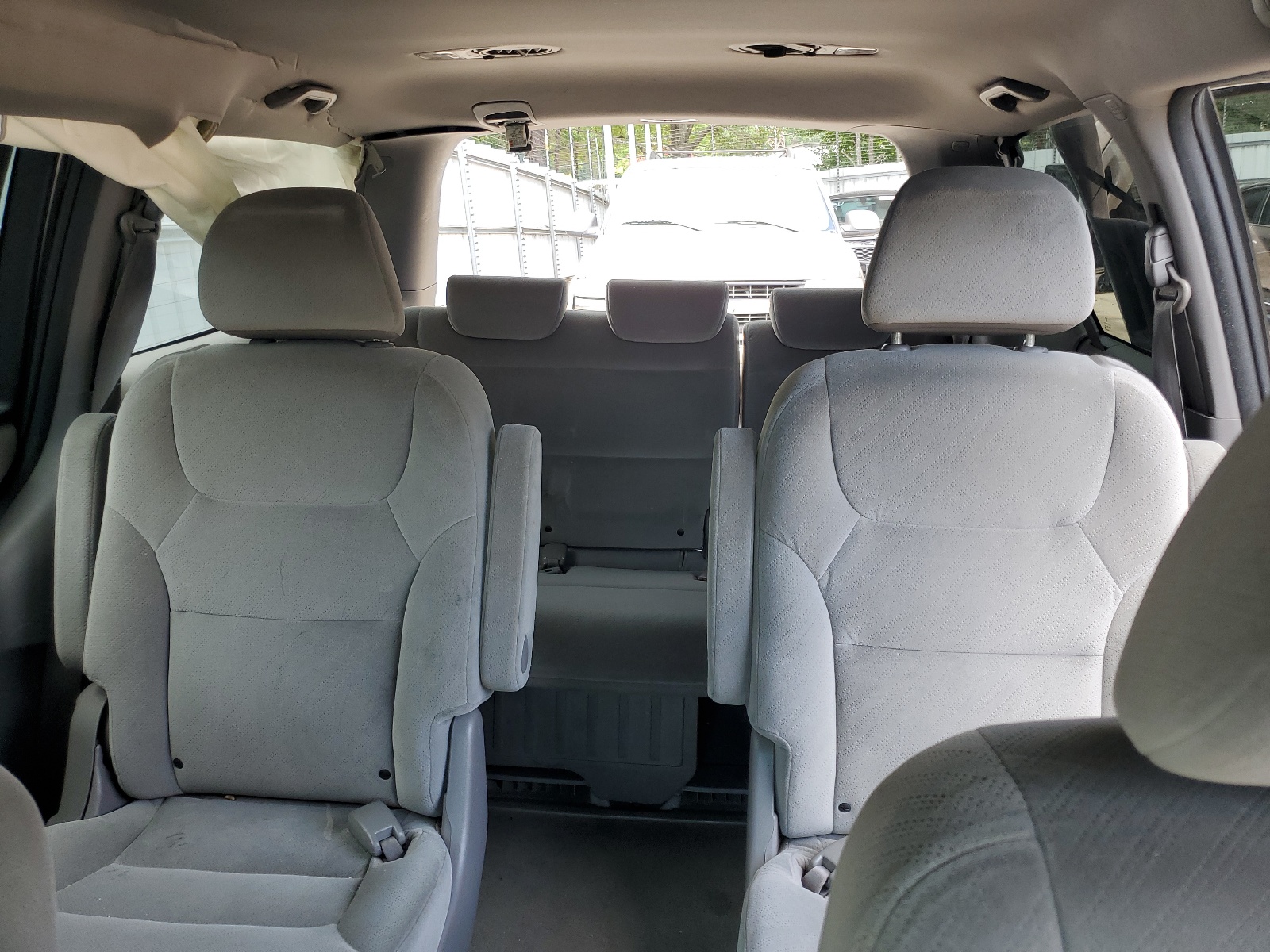 5FNRL3H28AB033126 2010 Honda Odyssey Lx