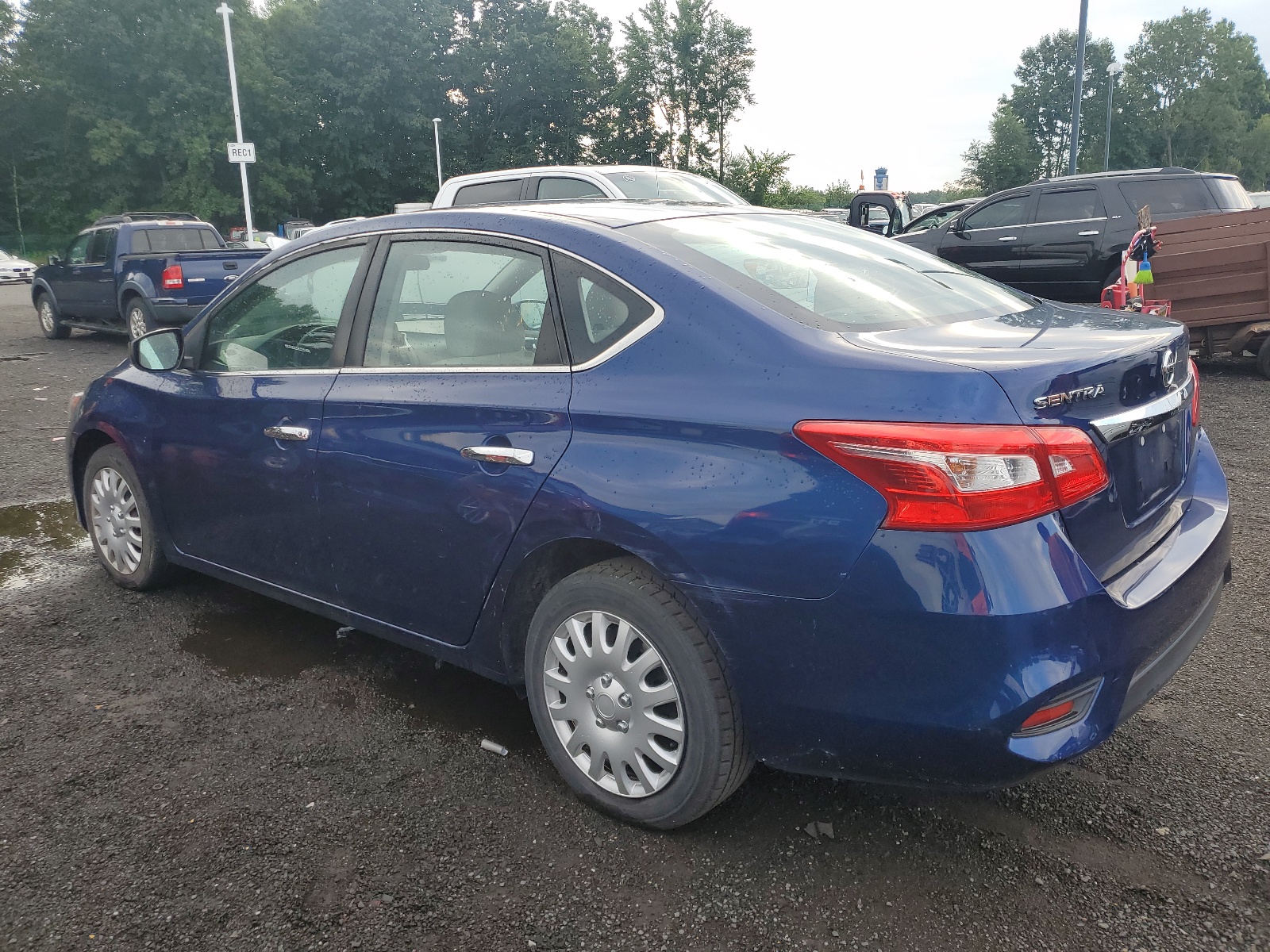 2017 Nissan Sentra S vin: 3N1AB7AP1HY262214