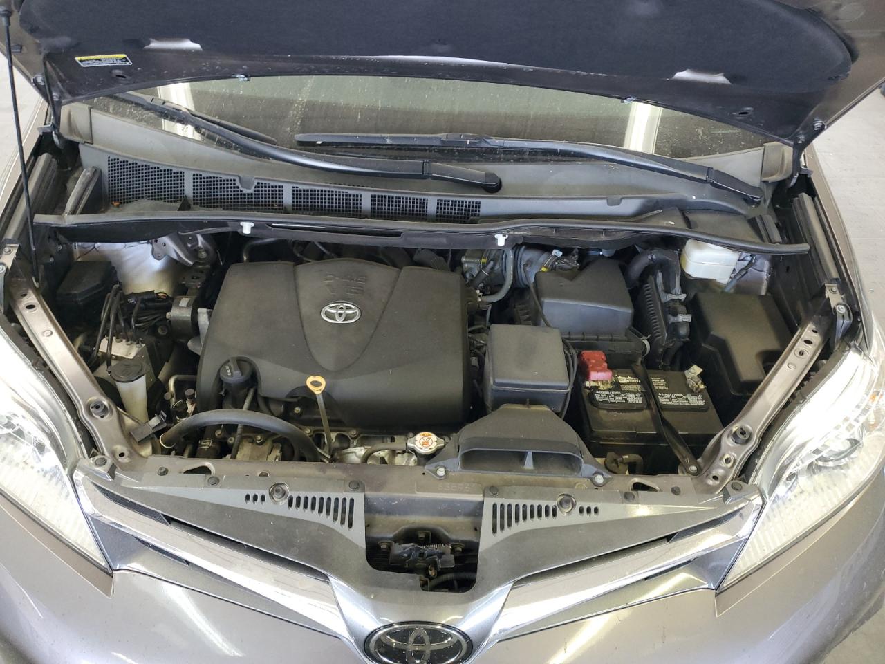 5TDYZ3DC6LS083370 2020 Toyota Sienna Xle