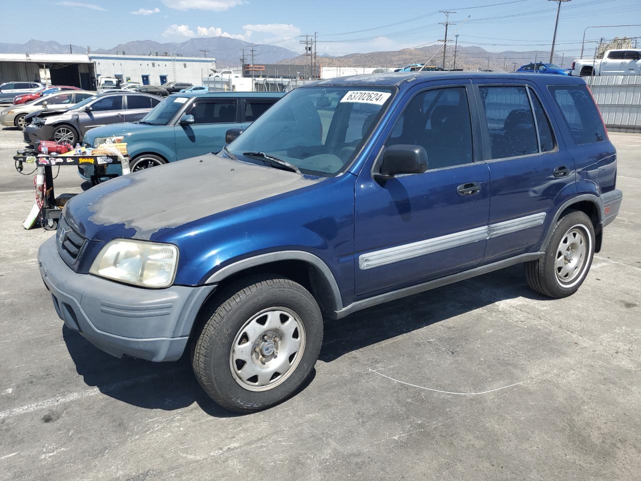 1998 Honda Cr-V Lx VIN: JHLRD2848WC000823 Lot: 63702624