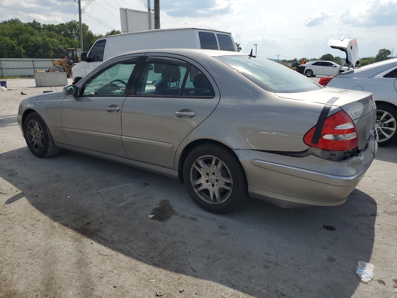 WDBUF65J34A445688 2004 Mercedes-Benz E 320