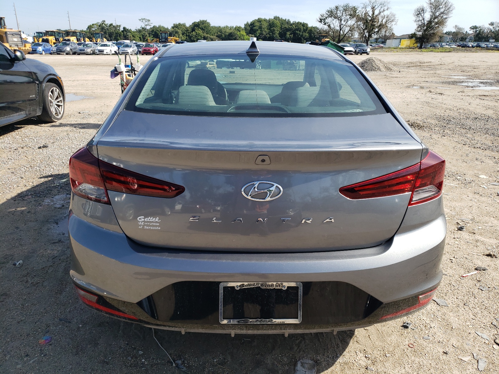 2019 Hyundai Elantra Sel vin: 5NPD84LF0KH445491