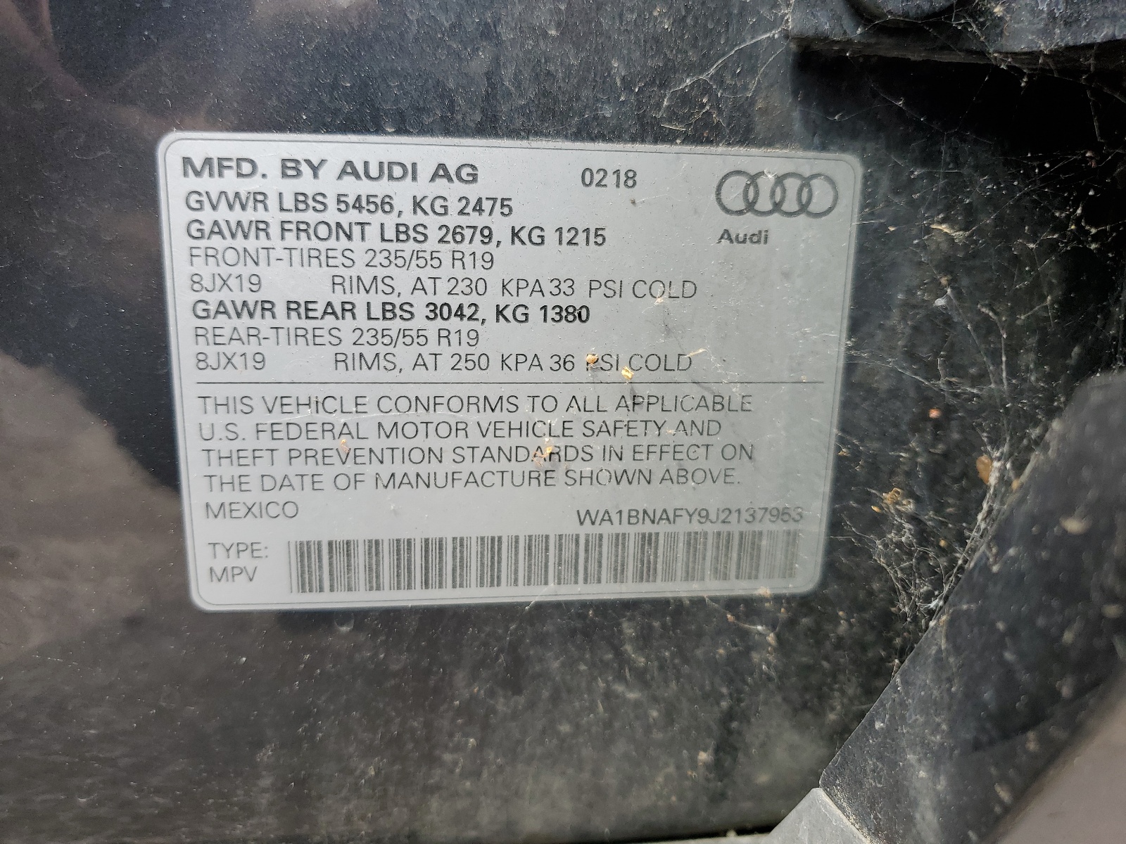 TA1BNAFY9J2137953 2018 Audi Q5 Quattro