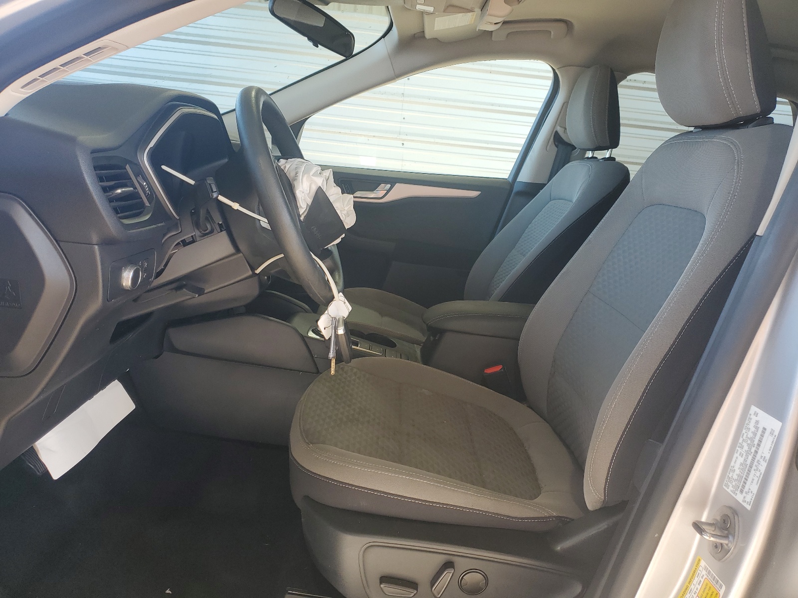 1FMCU0G69LUC23304 2020 Ford Escape Se