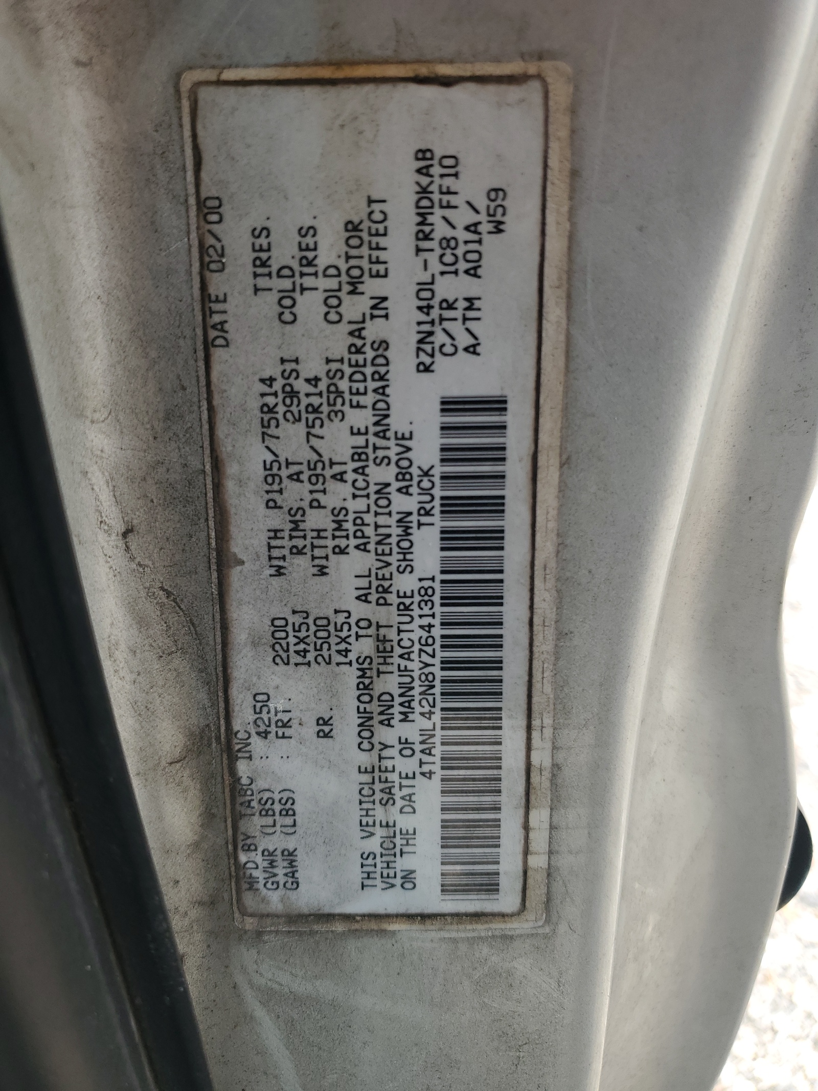 4TANL42N8YZ641381 2000 Toyota Tacoma