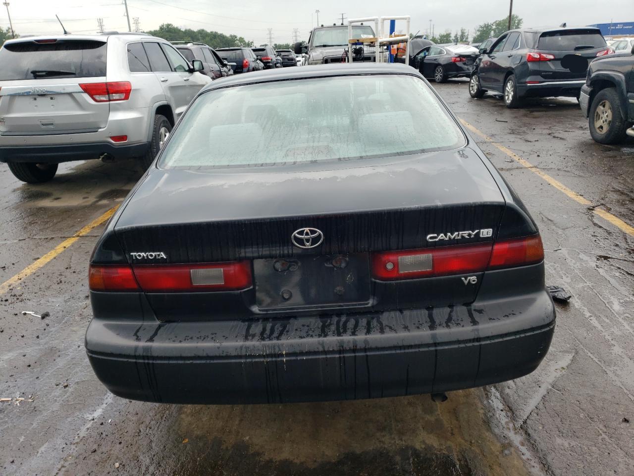 1999 Toyota Camry Le VIN: 4T1BF22K8XU090417 Lot: 65050284