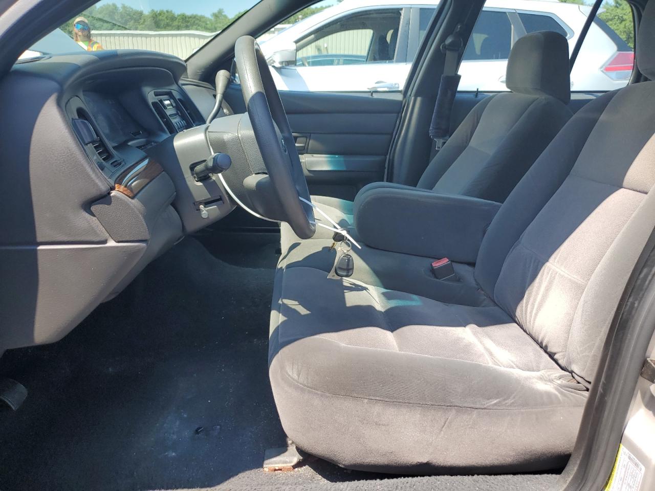 2005 Ford Crown Victoria VIN: 2FAFP73W95X143171 Lot: 64553134