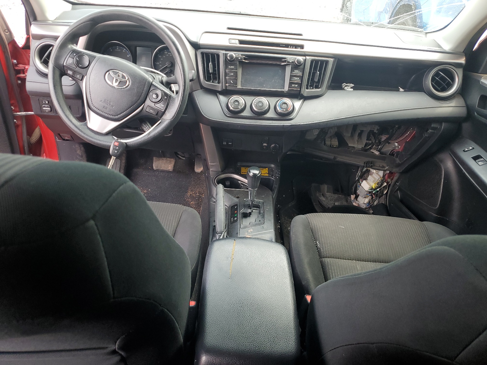 JTMZFREV0HJ141879 2017 Toyota Rav4 Le