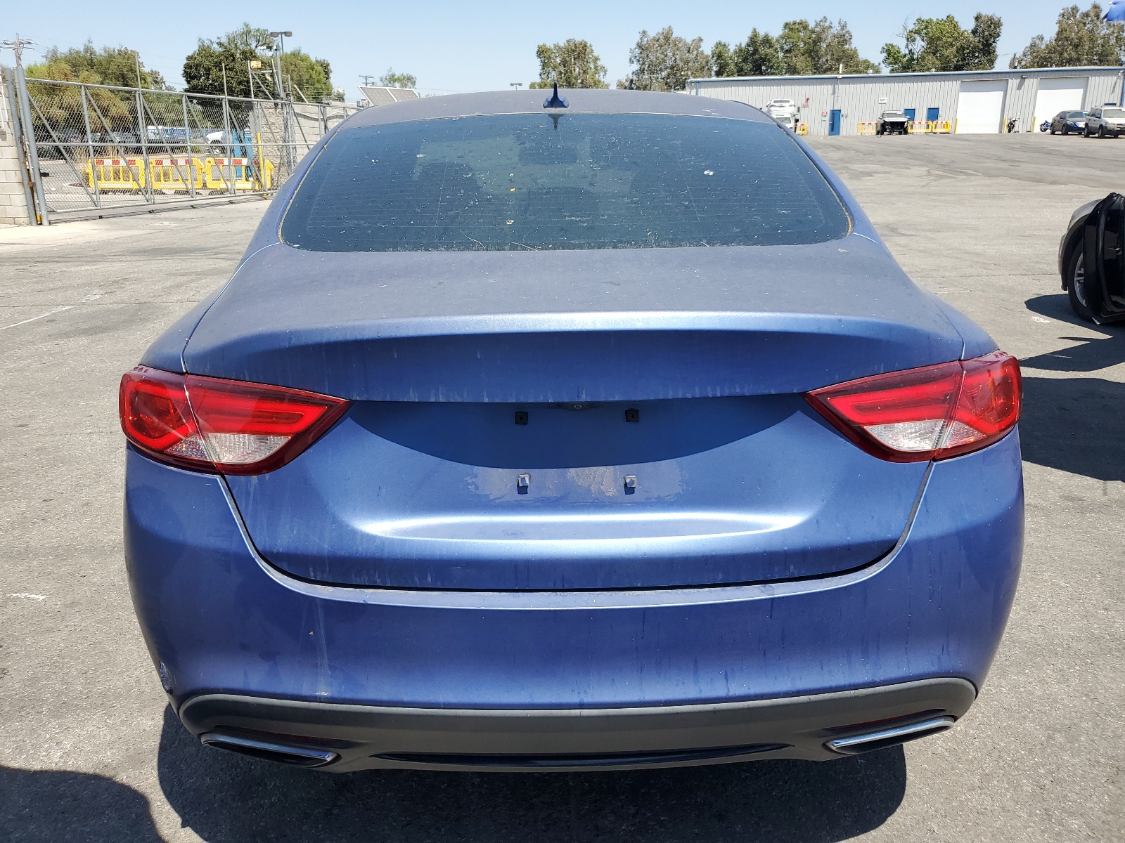 1C3CCCBG0FN526094 2015 Chrysler 200 S