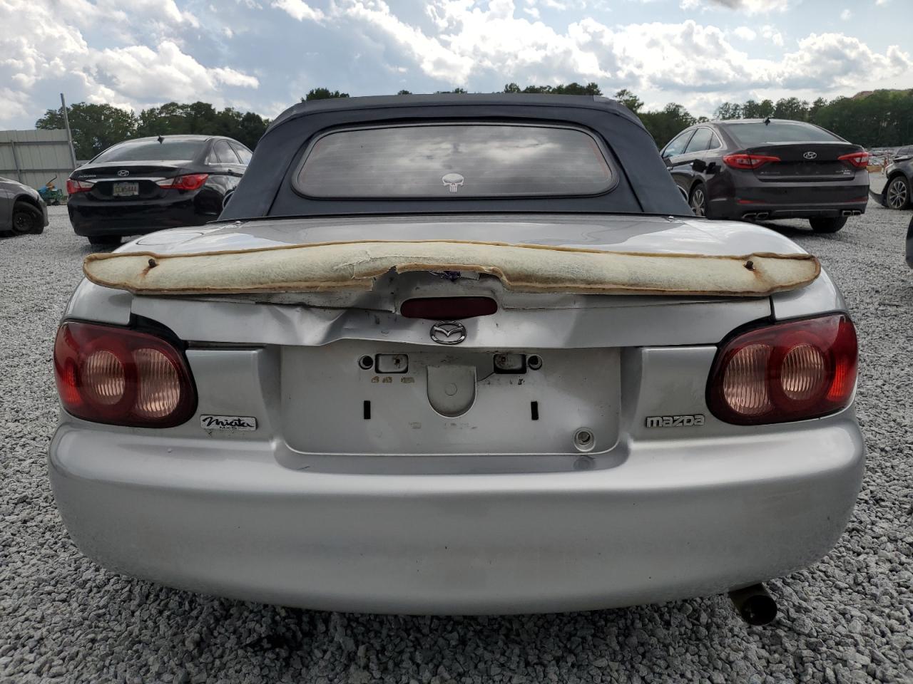 2003 Mazda Mx-5 Miata Base VIN: JM1NB353130306780 Lot: 64775704