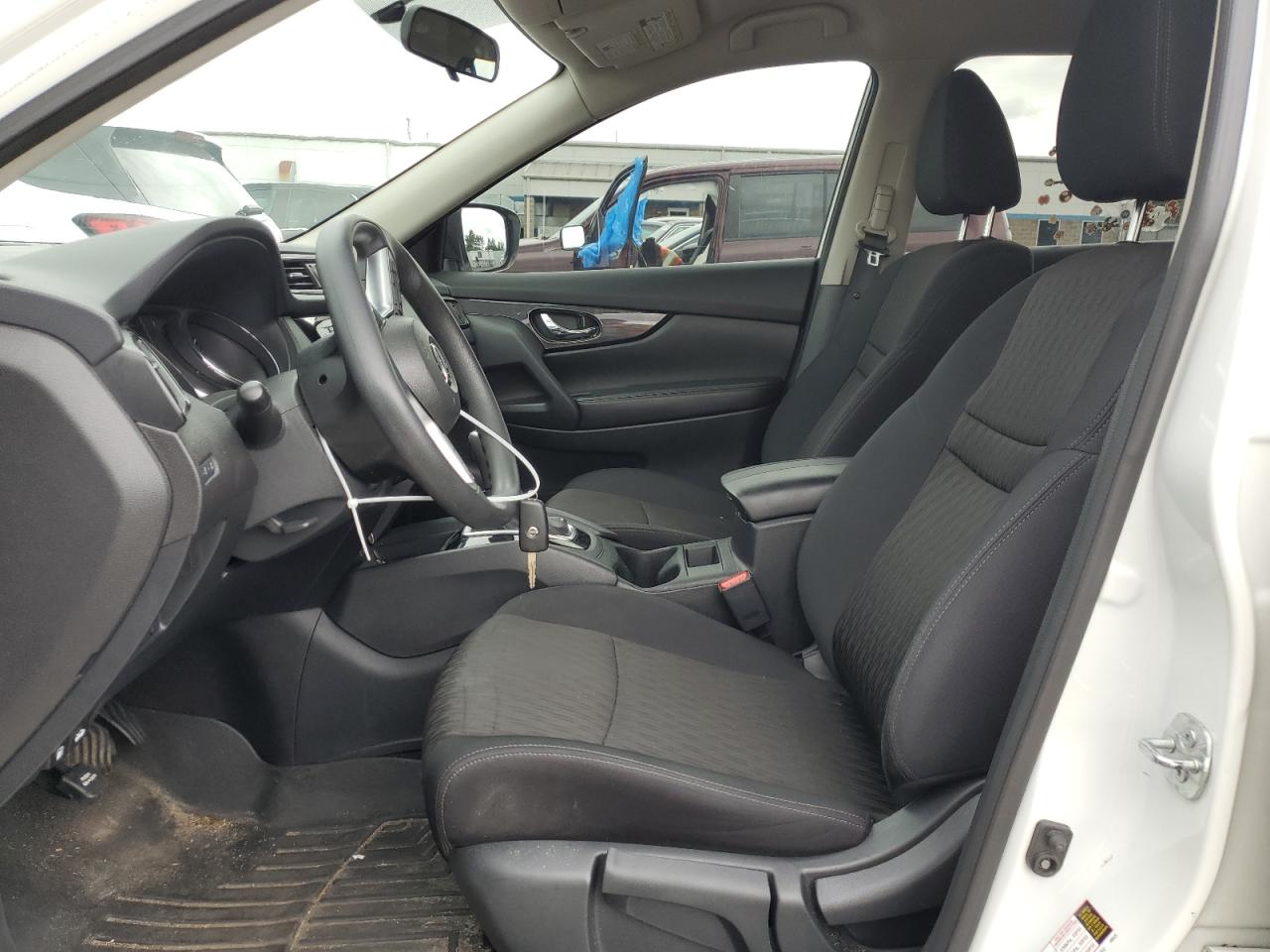 2017 Nissan Rogue Sv VIN: 5N1AT2MV6HC738985 Lot: 64238254