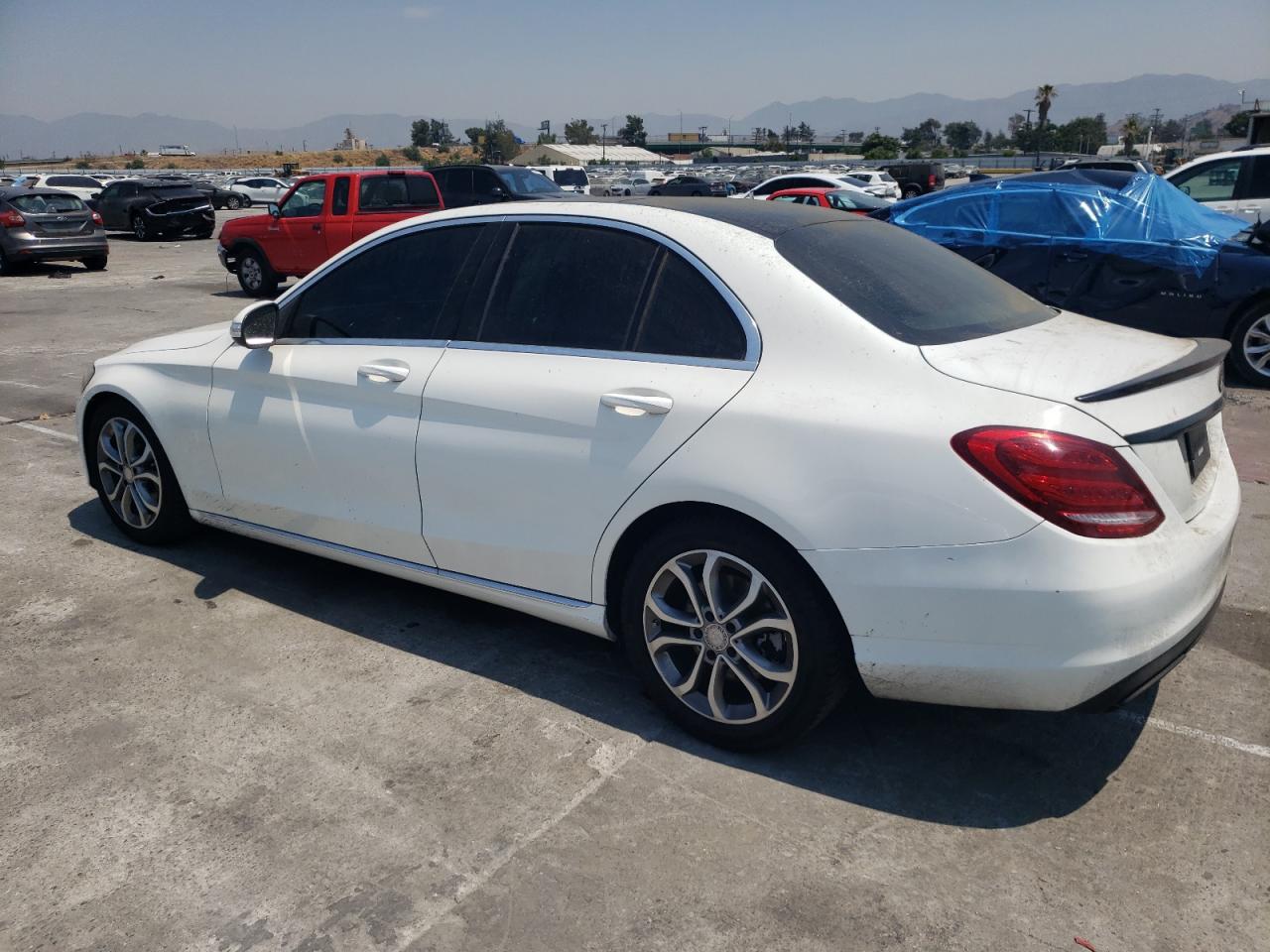 55SWF4JBXFU070498 2015 MERCEDES-BENZ C CLASS - Image 2