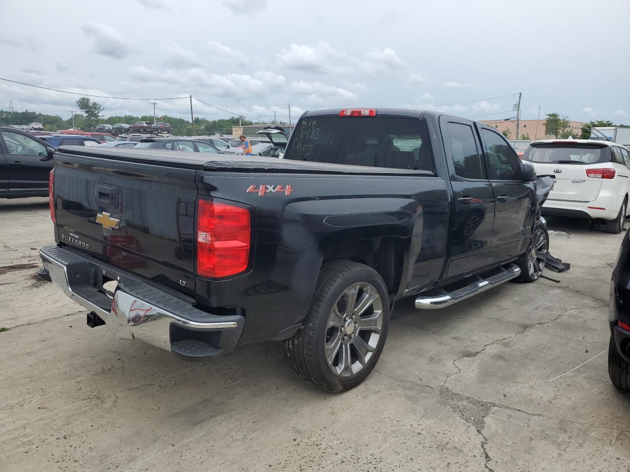 2GCVKREC7J1108483 2018 Chevrolet Silverado K1500 Lt