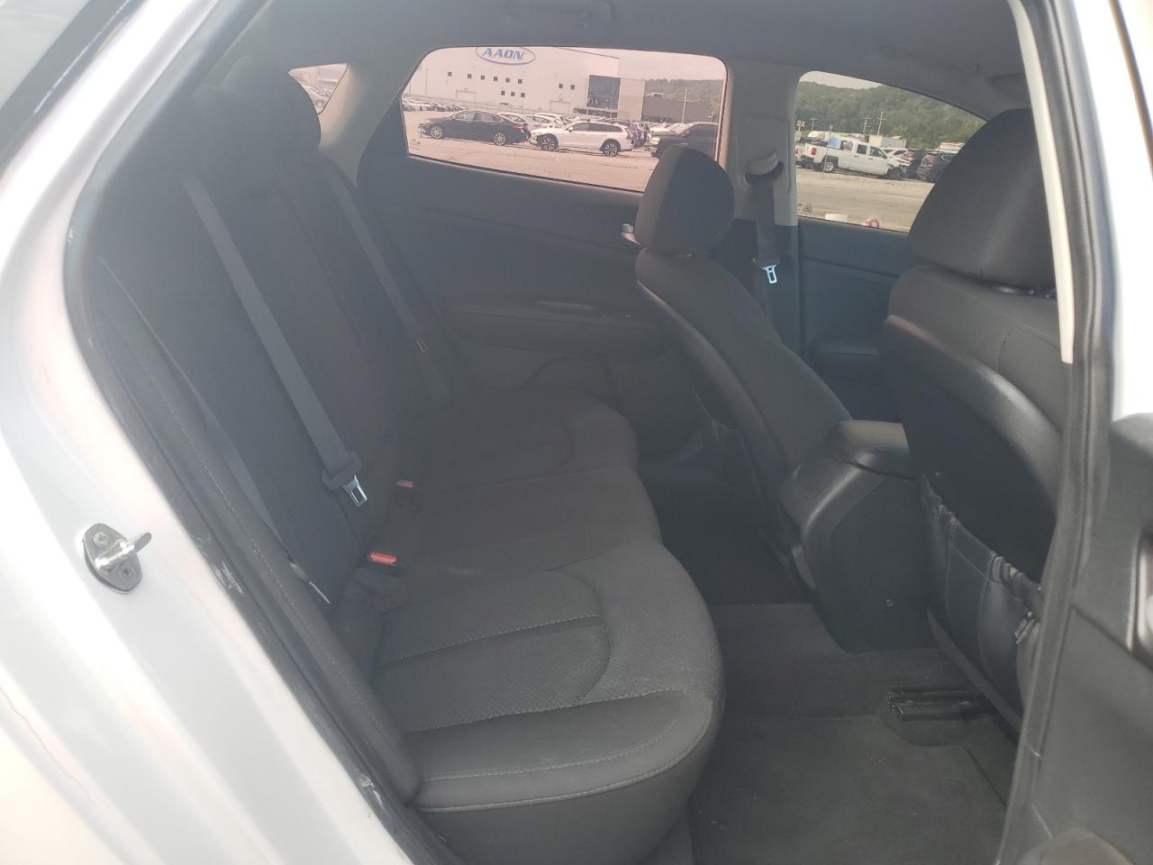 2017 Kia Optima Lx VIN: 5XXGT4L34HG151887 Lot: 64232074