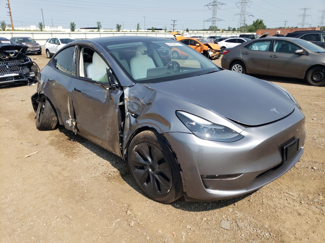 7SAYGAEE9RF110863 Tesla Model Y  4