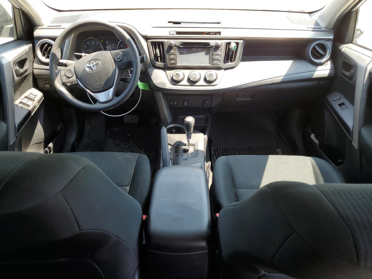 2018 Toyota Rav4 Le VIN: 2T3BFREV5JW786732 Lot: 63928594