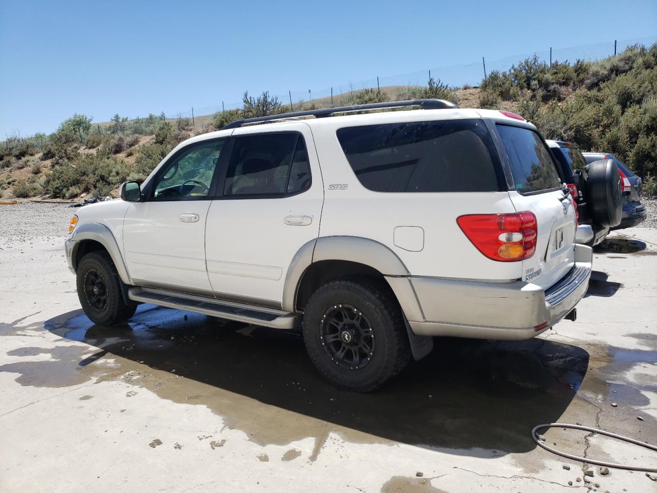 2002 Toyota Sequoia Sr5 VIN: 5TDZT34A02S135949 Lot: 61675834