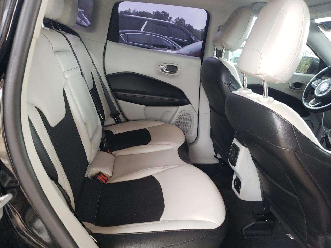 2019 Jeep Compass Latitude VIN: 3C4NJCBB1KT615875 Lot: 64770404