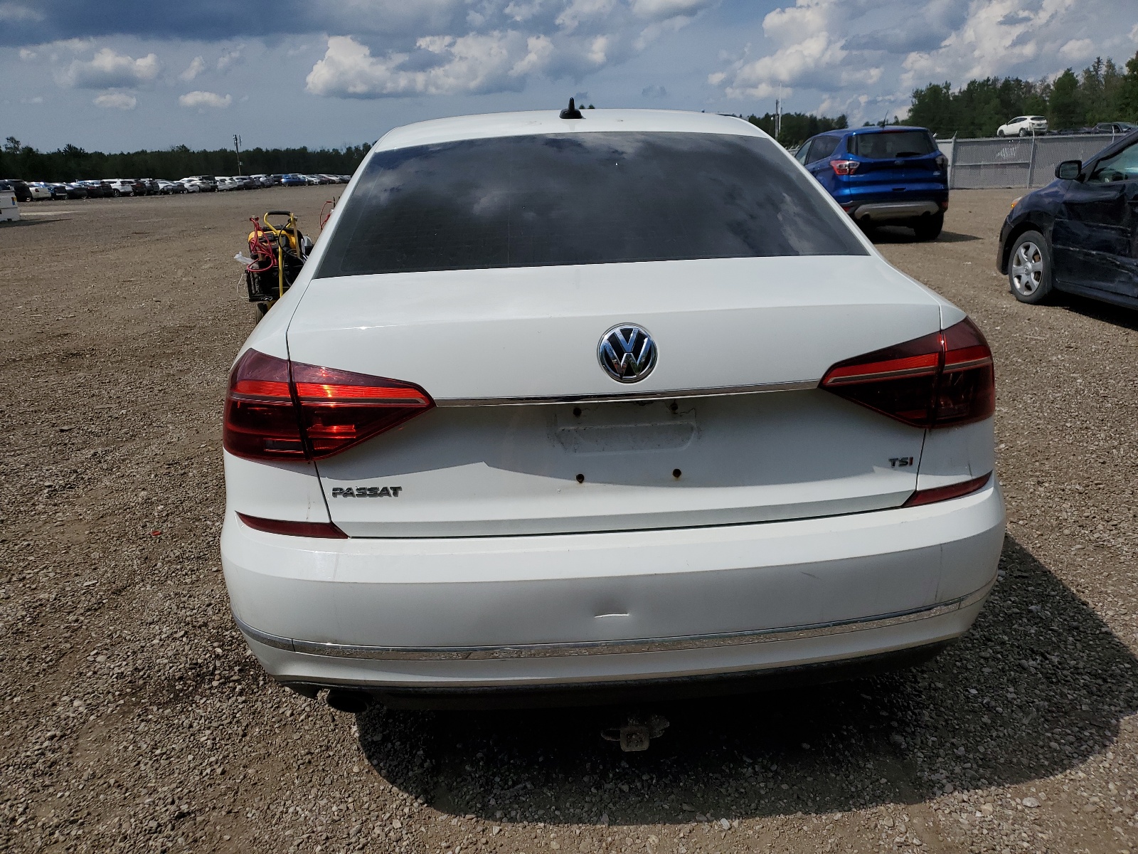 1VWBT7A34HC017344 2017 Volkswagen Passat Se