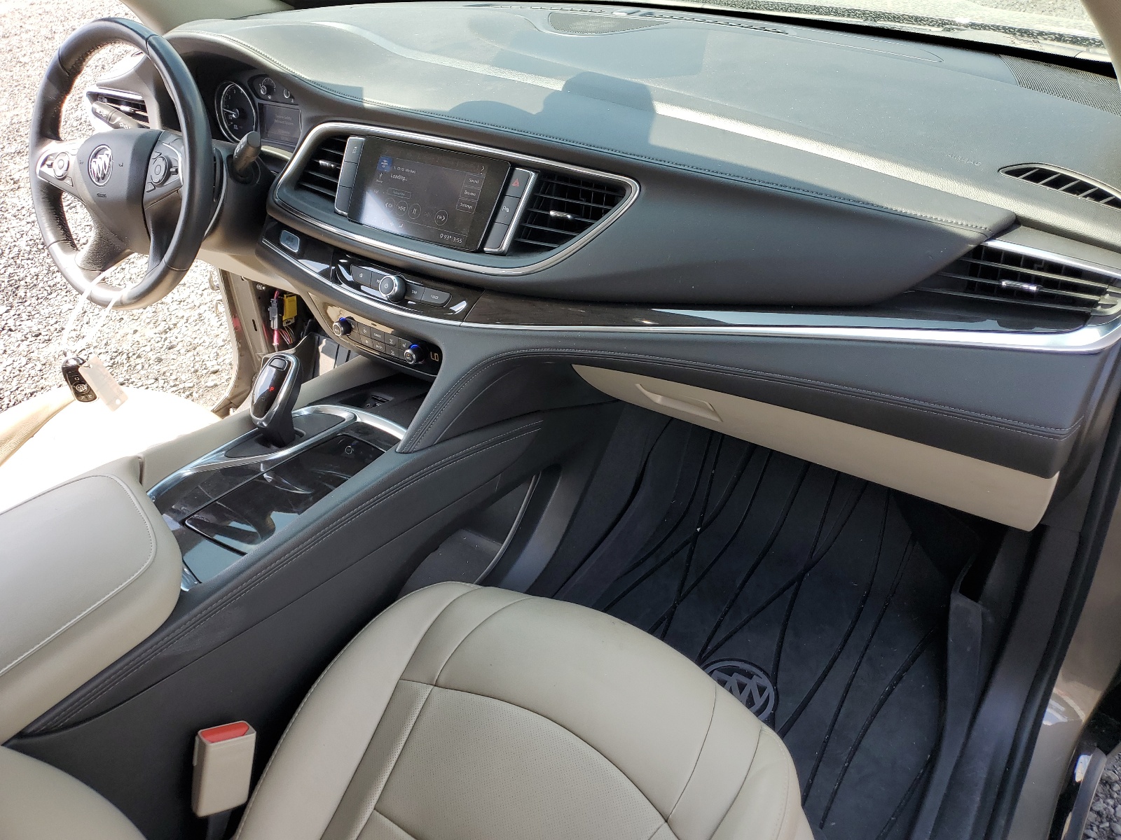 5GAERBKW5LJ140117 2020 Buick Enclave Essence