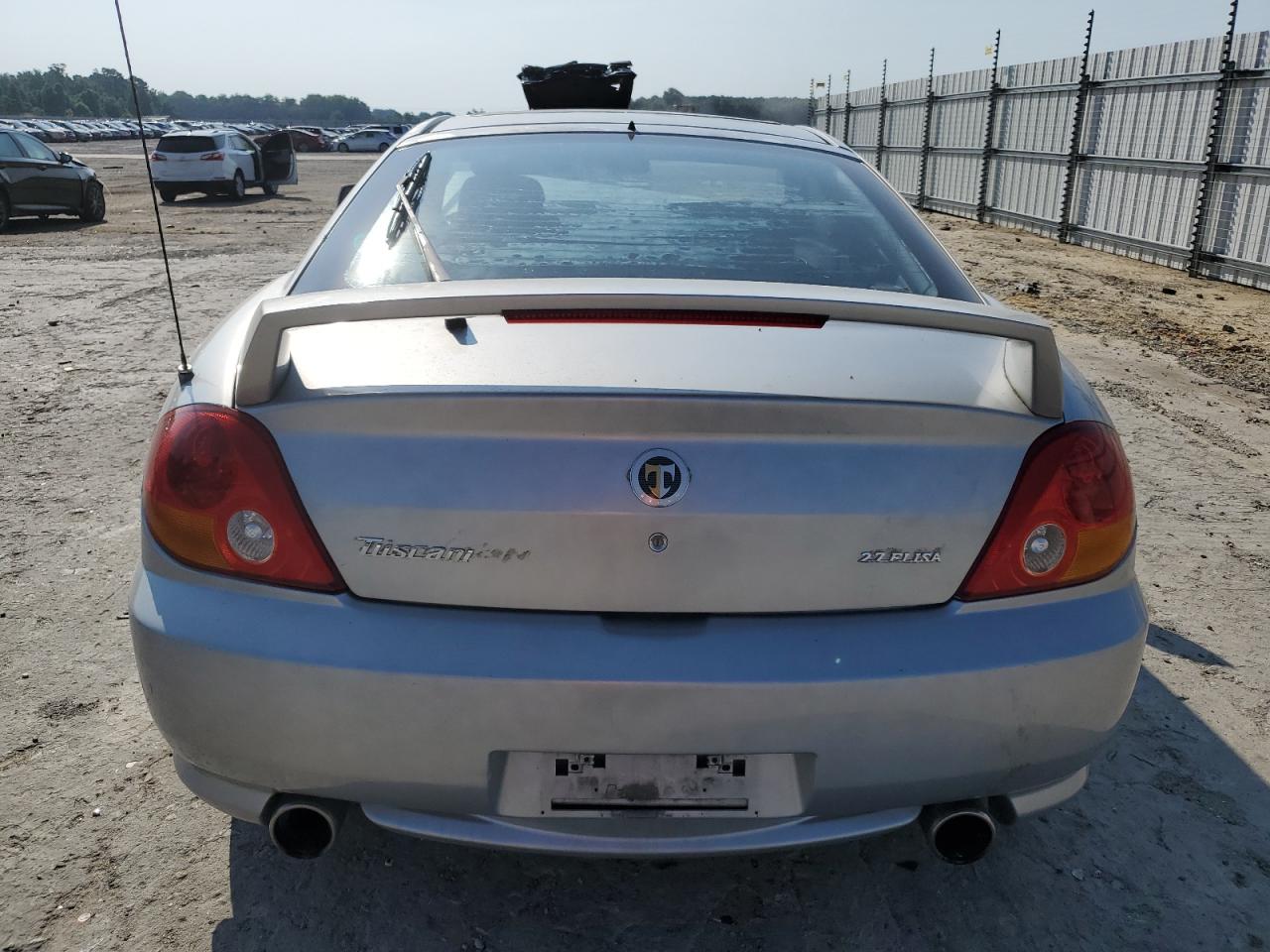 2004 Hyundai Tiburon Gt VIN: KMHHN65F64U108704 Lot: 61715054