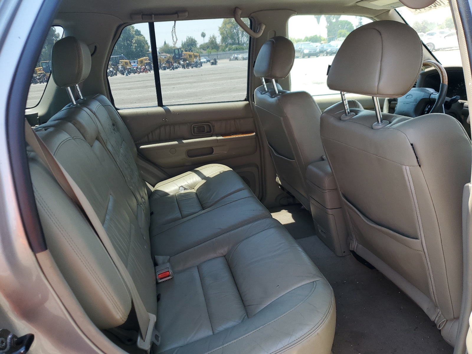 JNRDR09X71W203912 2001 Infiniti Qx4