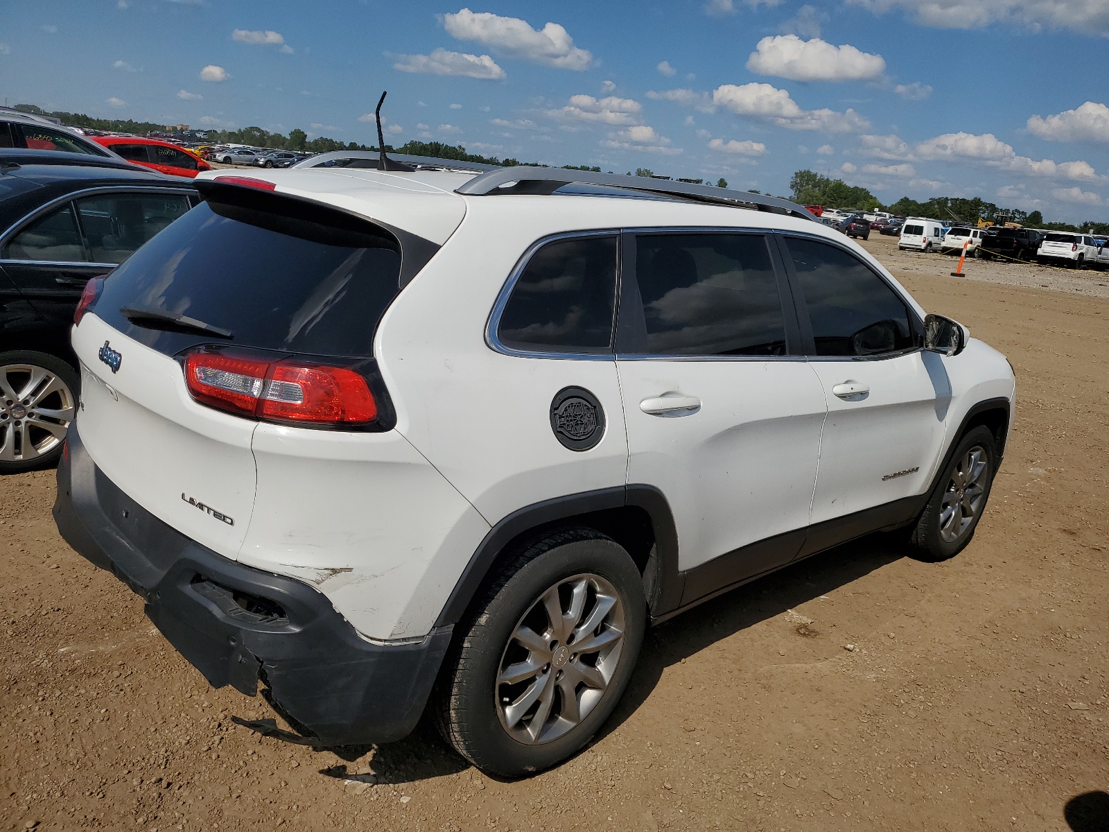 2017 Jeep Cherokee Limited vin: 1C4PJMDSXHD223651