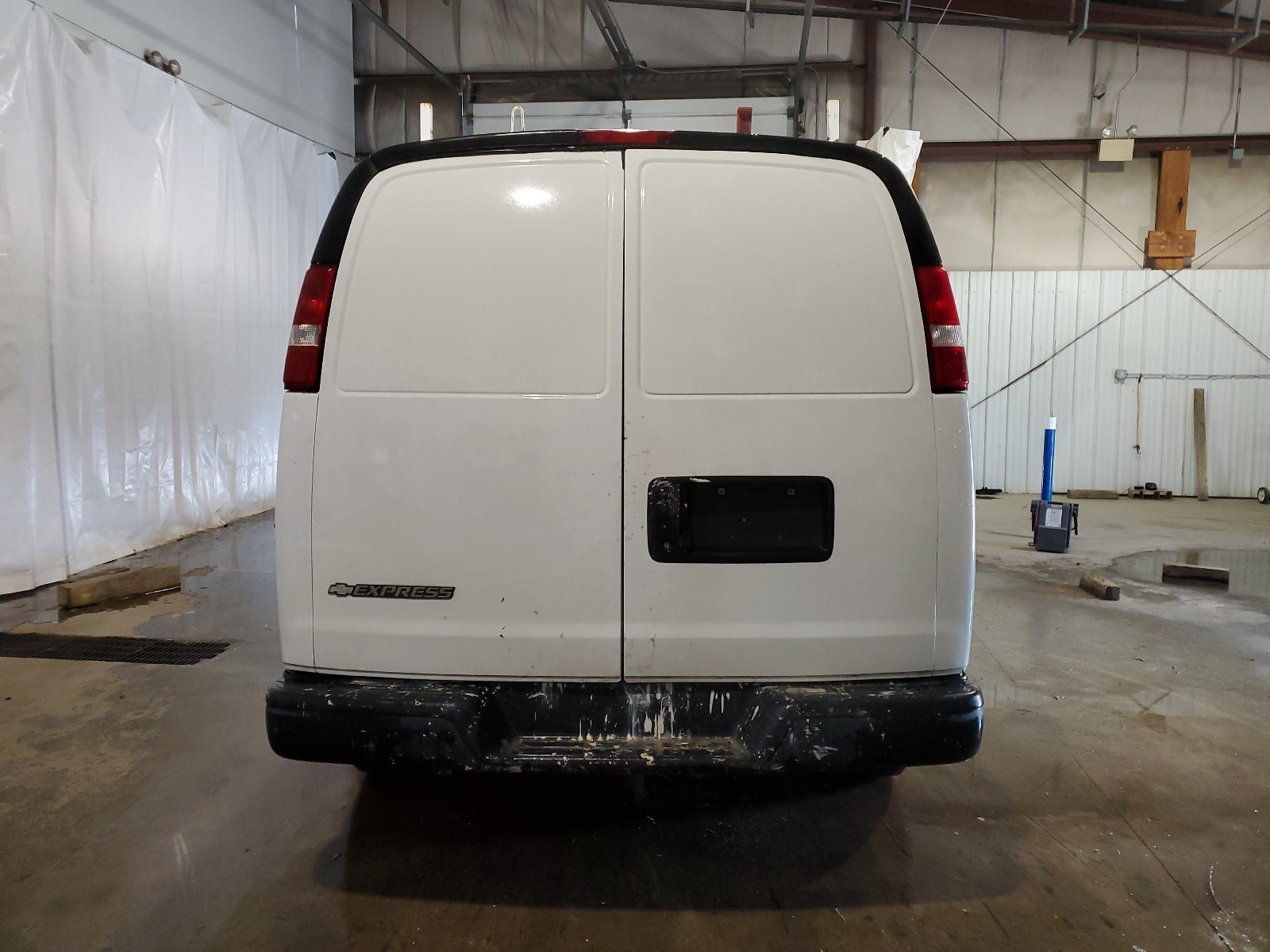 1GCWGAFP8J1184261 2018 Chevrolet Express G2500