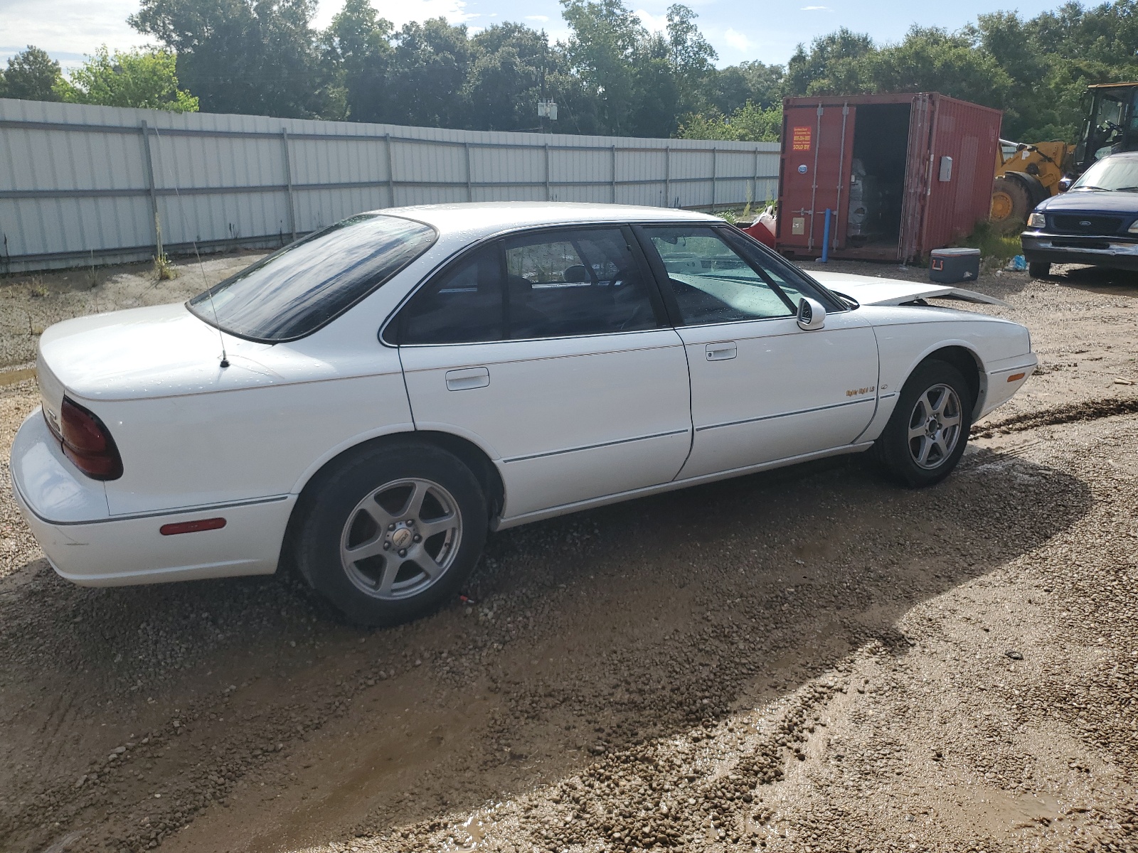 1G3HN52K2W4863917 1998 Oldsmobile 88 Base