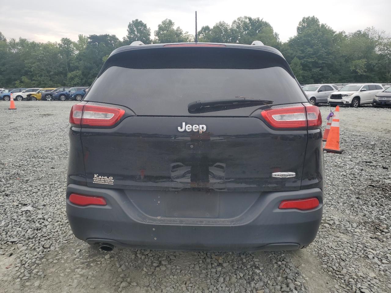 2018 Jeep Cherokee Latitude Plus VIN: 1C4PJLLB4JD606082 Lot: 64364344