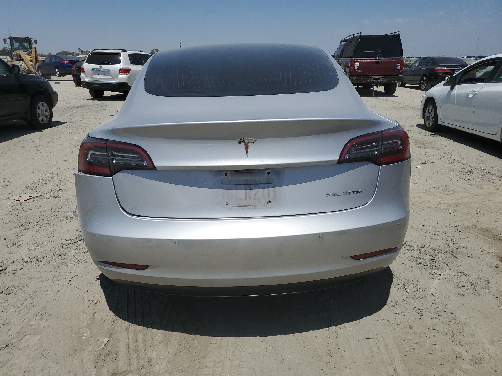 5YJ3E1EB9JF065303 2018 Tesla Model 3