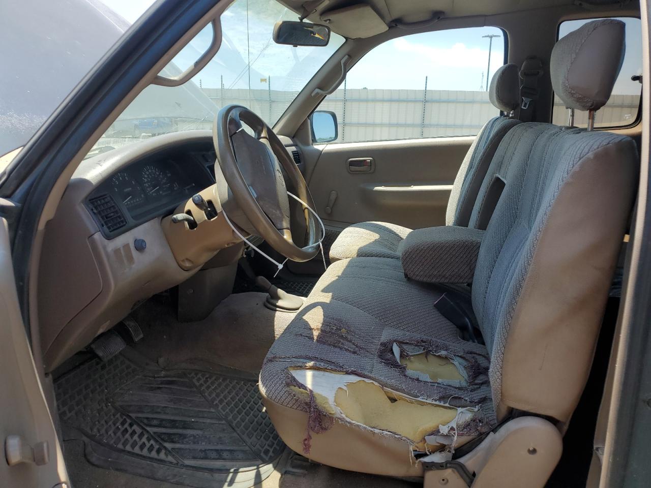 1995 Toyota T100 Xtracab Dx VIN: JT4VD22E1S0008738 Lot: 61373004