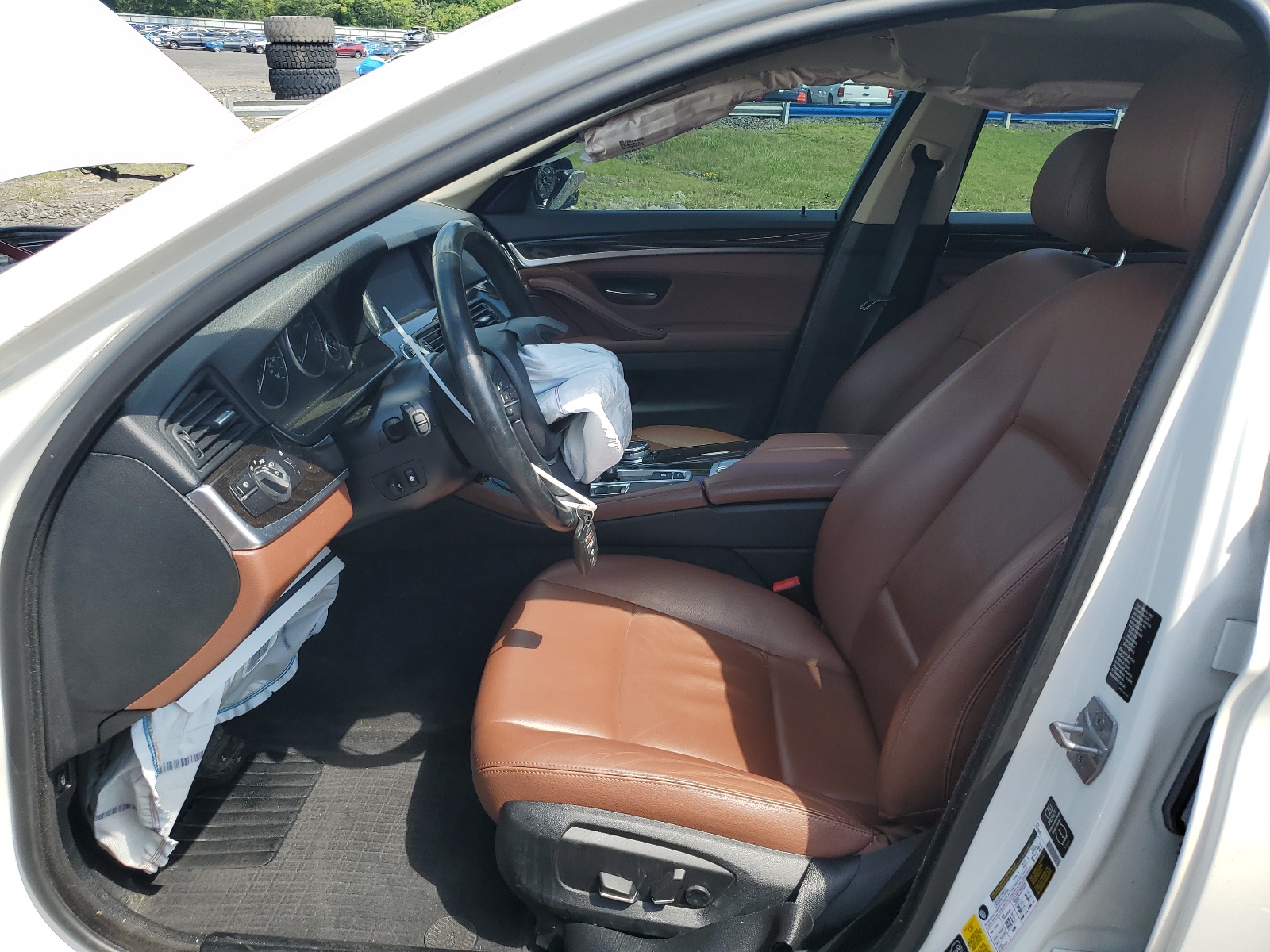 WBA5A7C58FD622038 2015 BMW 528 Xi