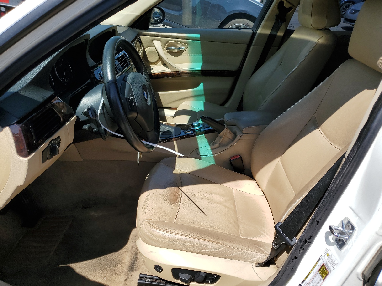 WBAVA37518NL47970 2008 BMW 328 I