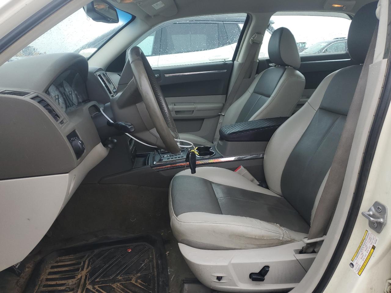 2008 Chrysler 300 Touring VIN: 2C3LA53G08H319622 Lot: 62108134