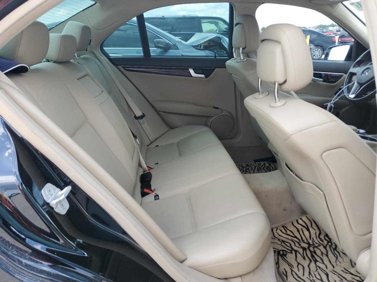 2012 Mercedes-Benz C 250 VIN: WDDGF4HB2CR215444 Lot: 64300864